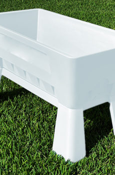 Garden Easi Planter Box White trial angle l e-Recovered 2 Beers